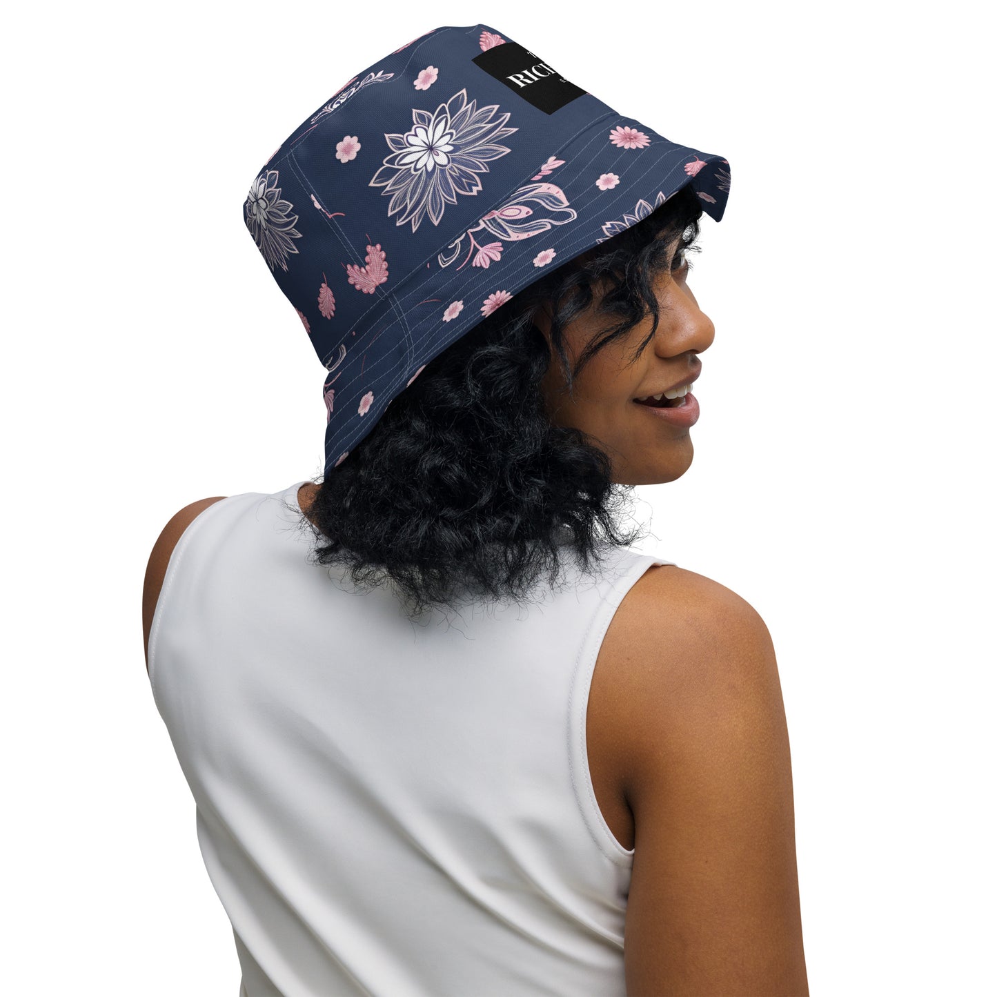 Reversible bucket hat