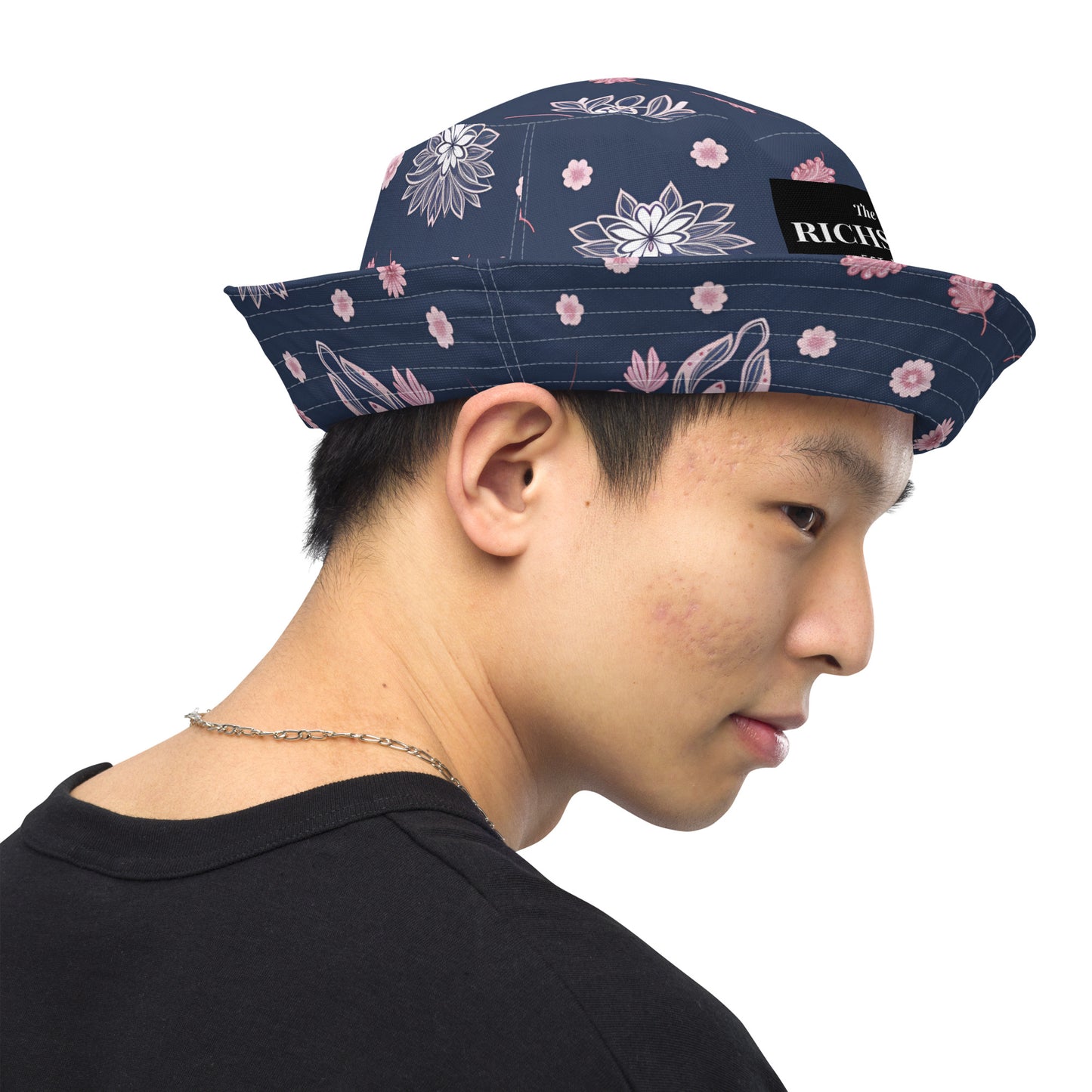 Reversible bucket hat