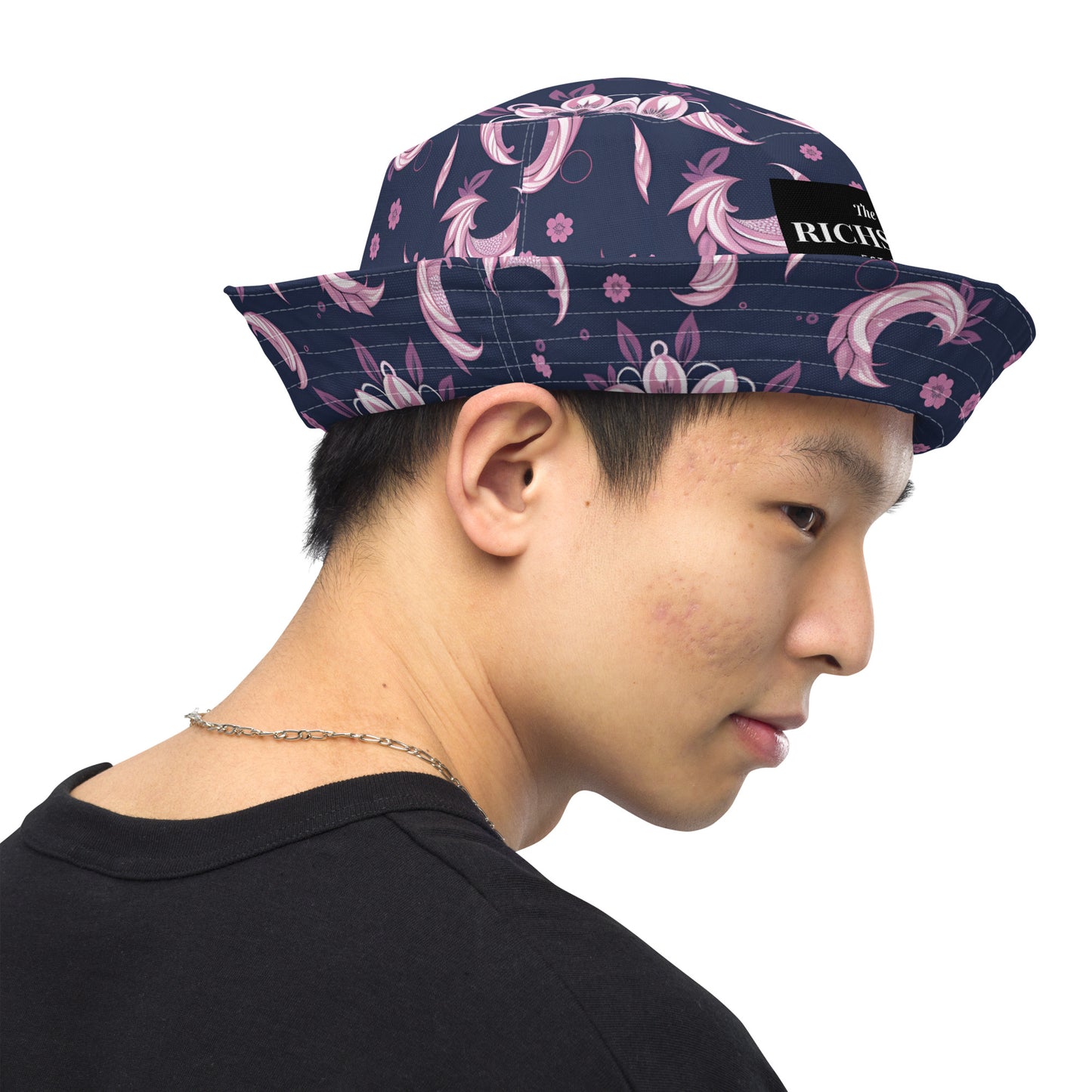 Reversible bucket hat