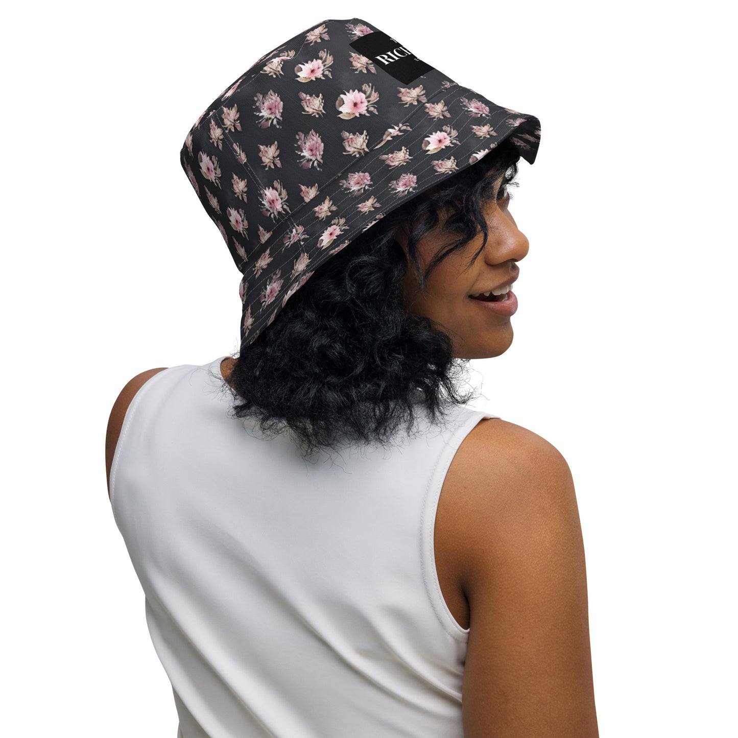 Reversible bucket hat