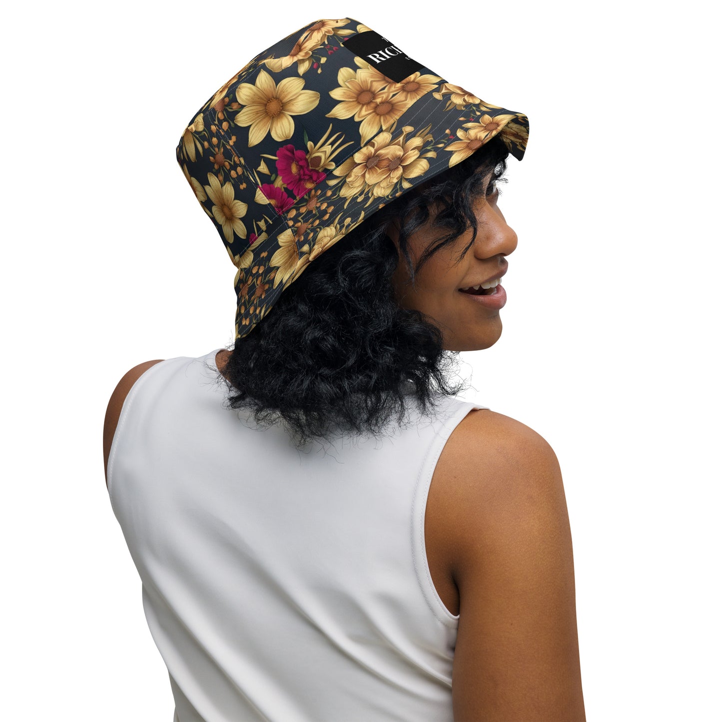 Reversible bucket hat