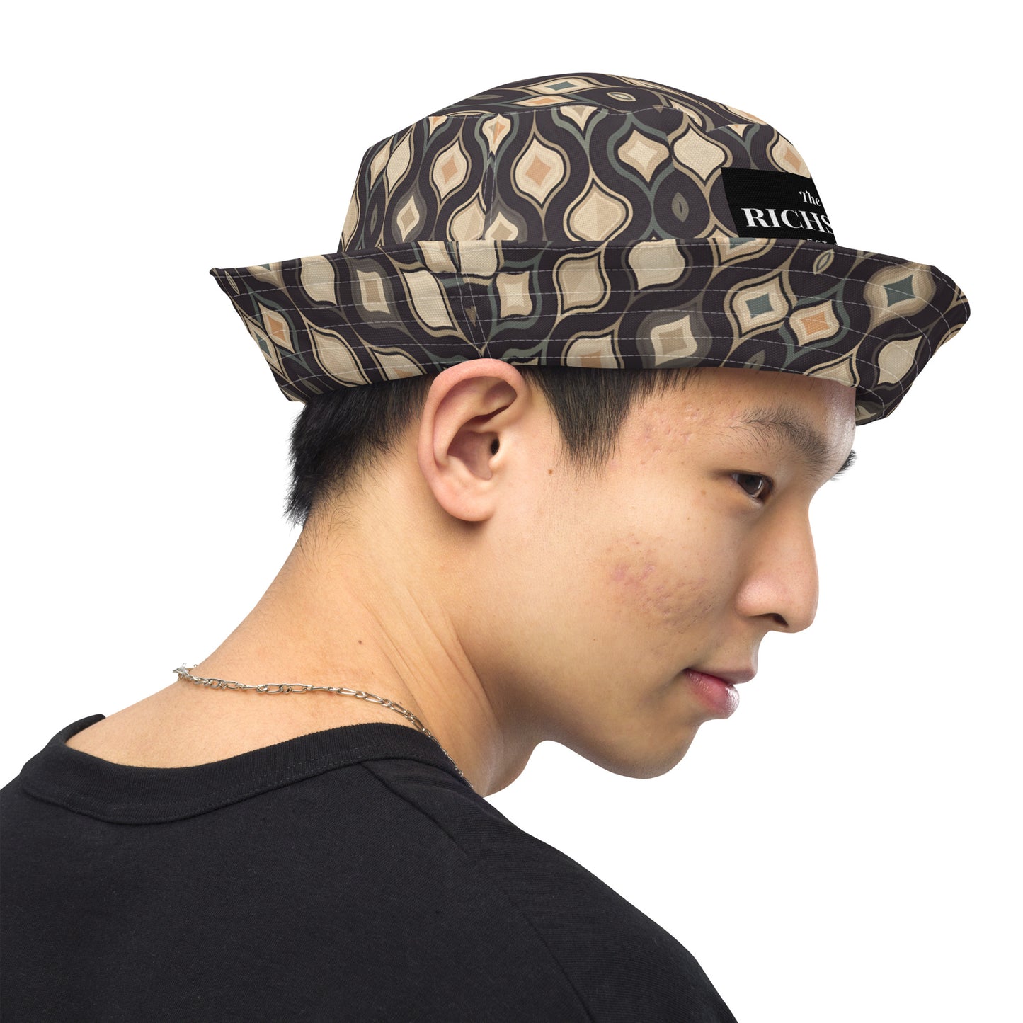 Reversible bucket hat