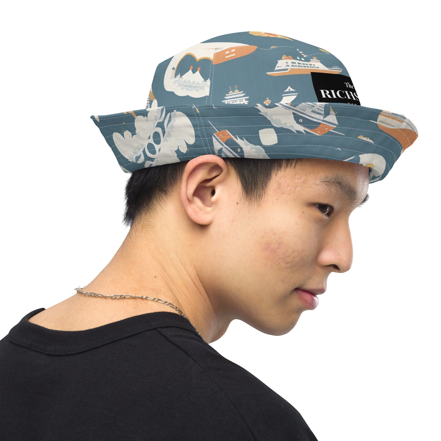 Reversible bucket hat