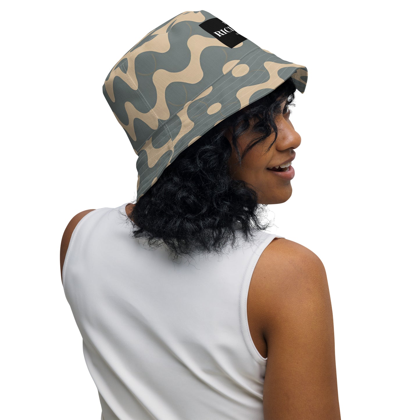 Reversible bucket hat