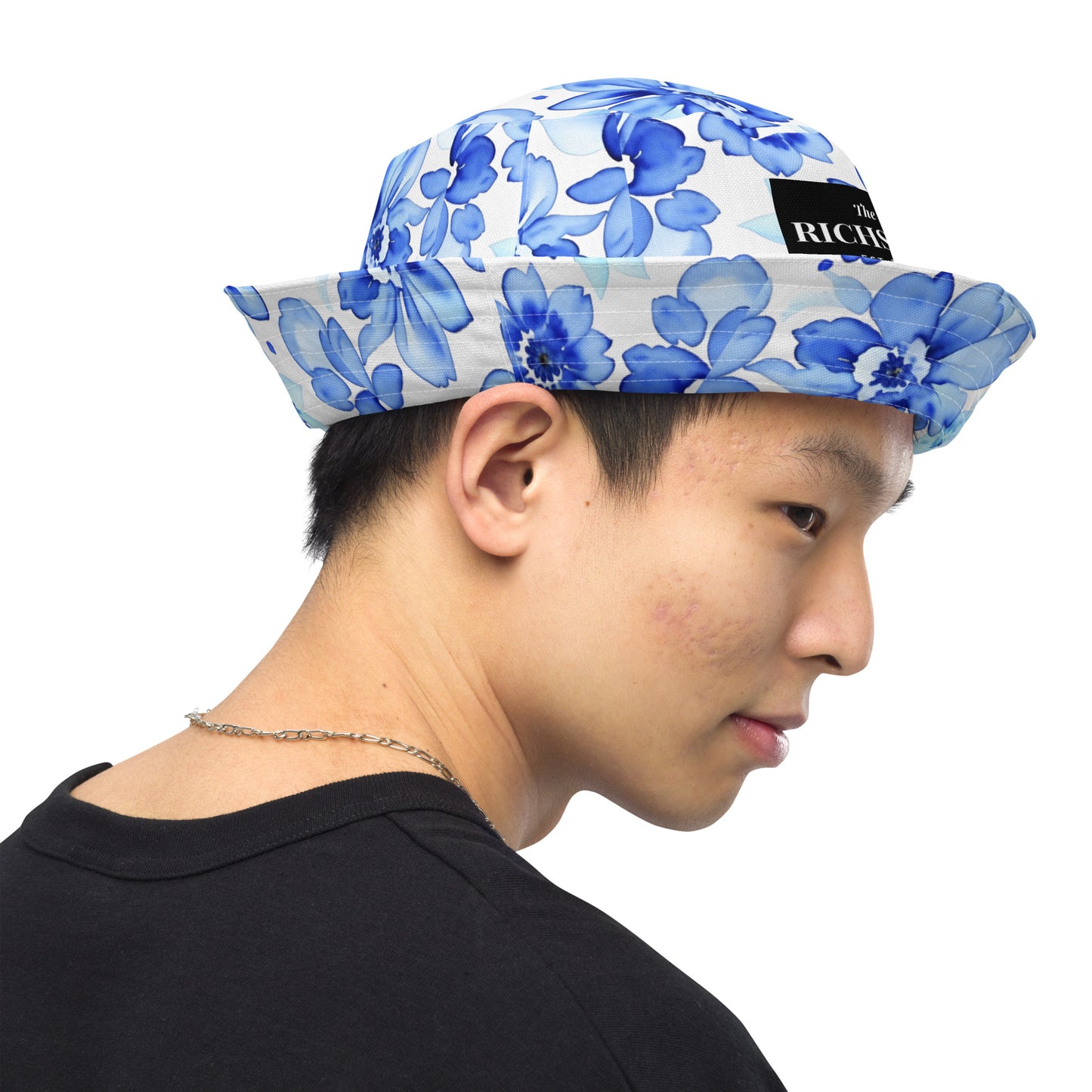 Reversible bucket hat