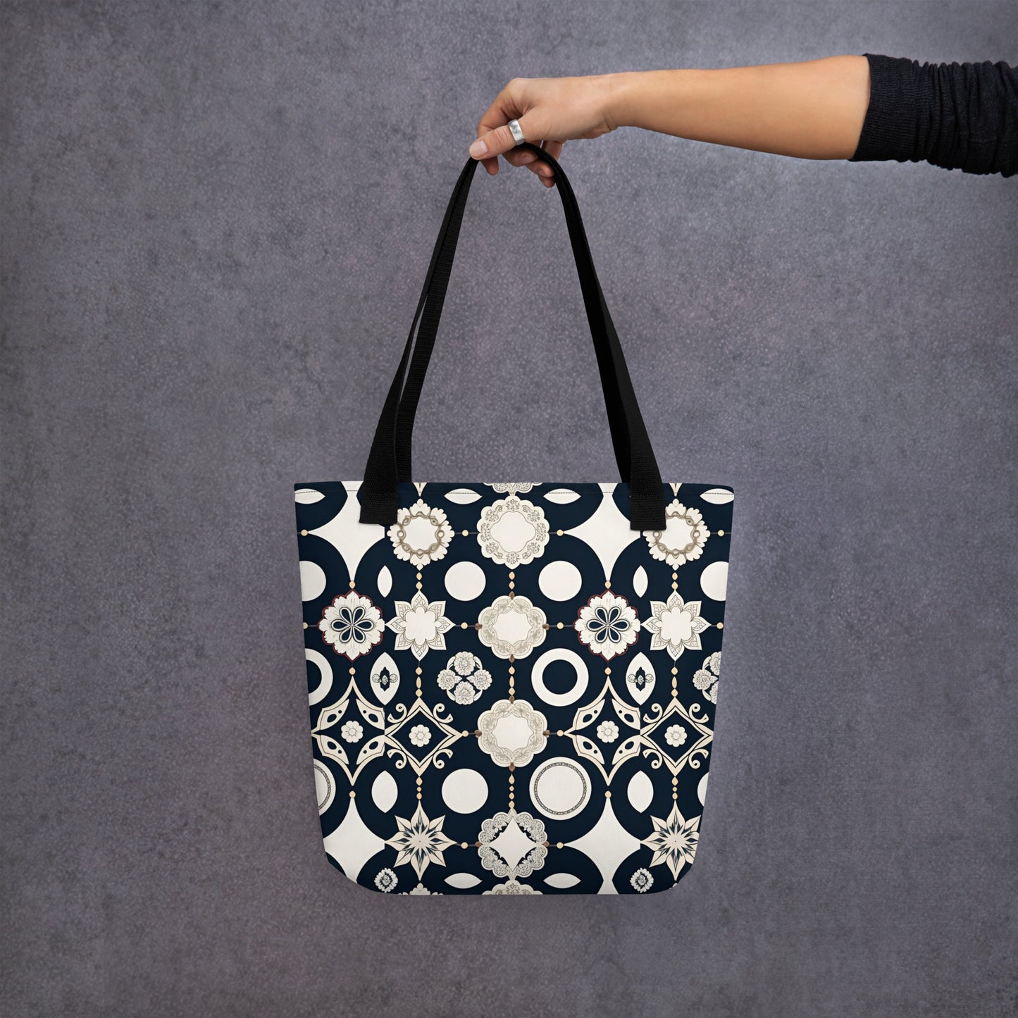 Tote bag