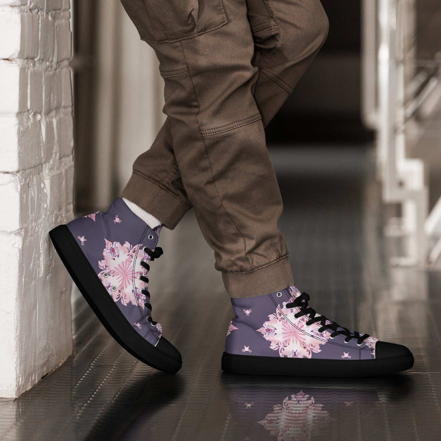 Men’s high top canvas shoes