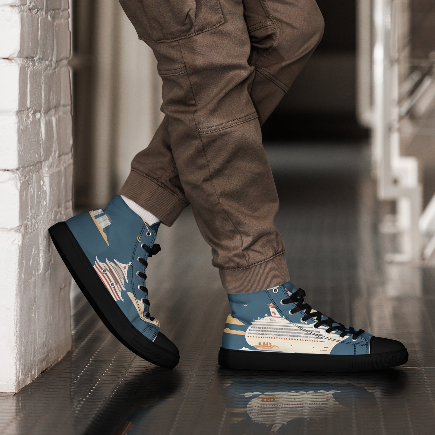 Men’s high top canvas shoes