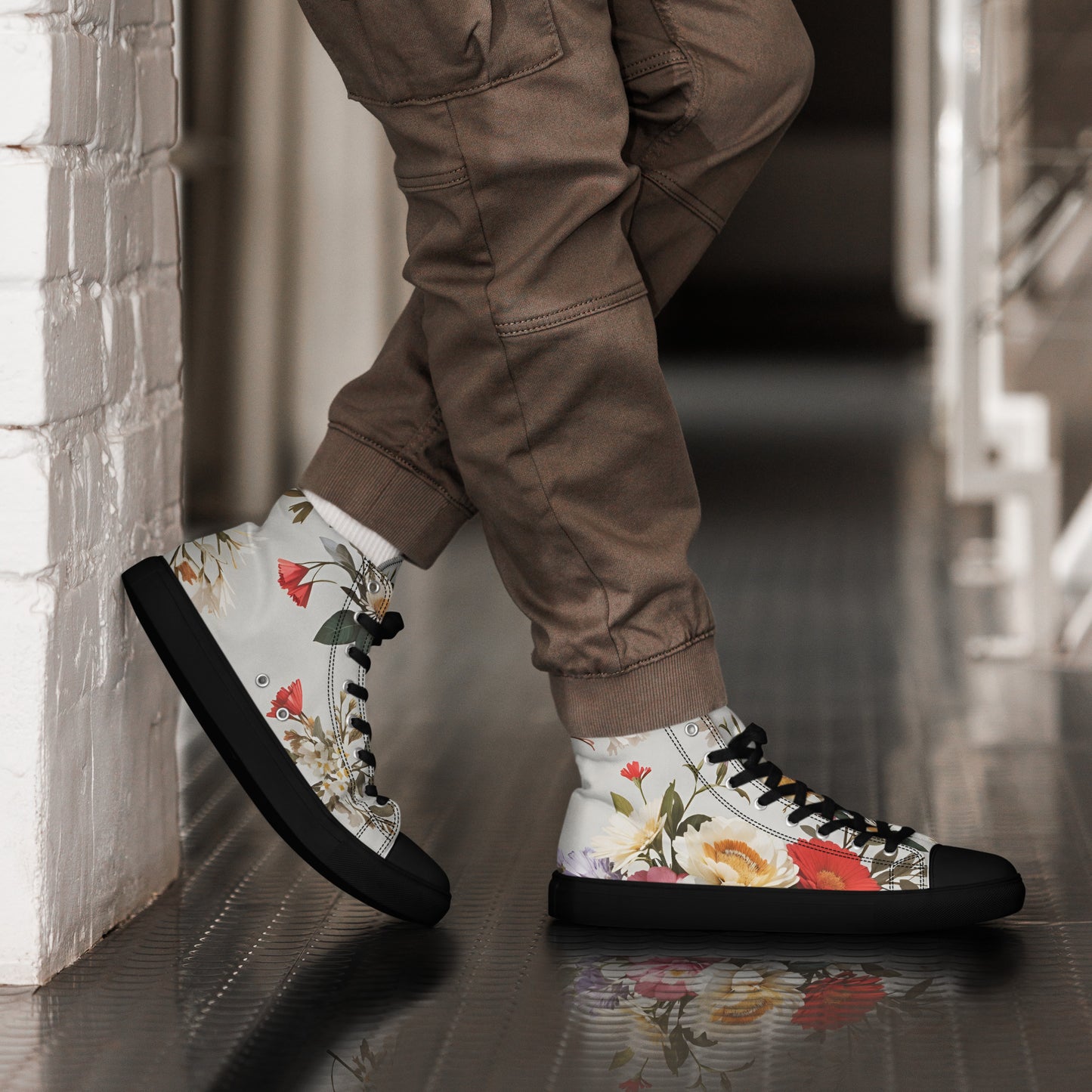 Men’s high top canvas shoes