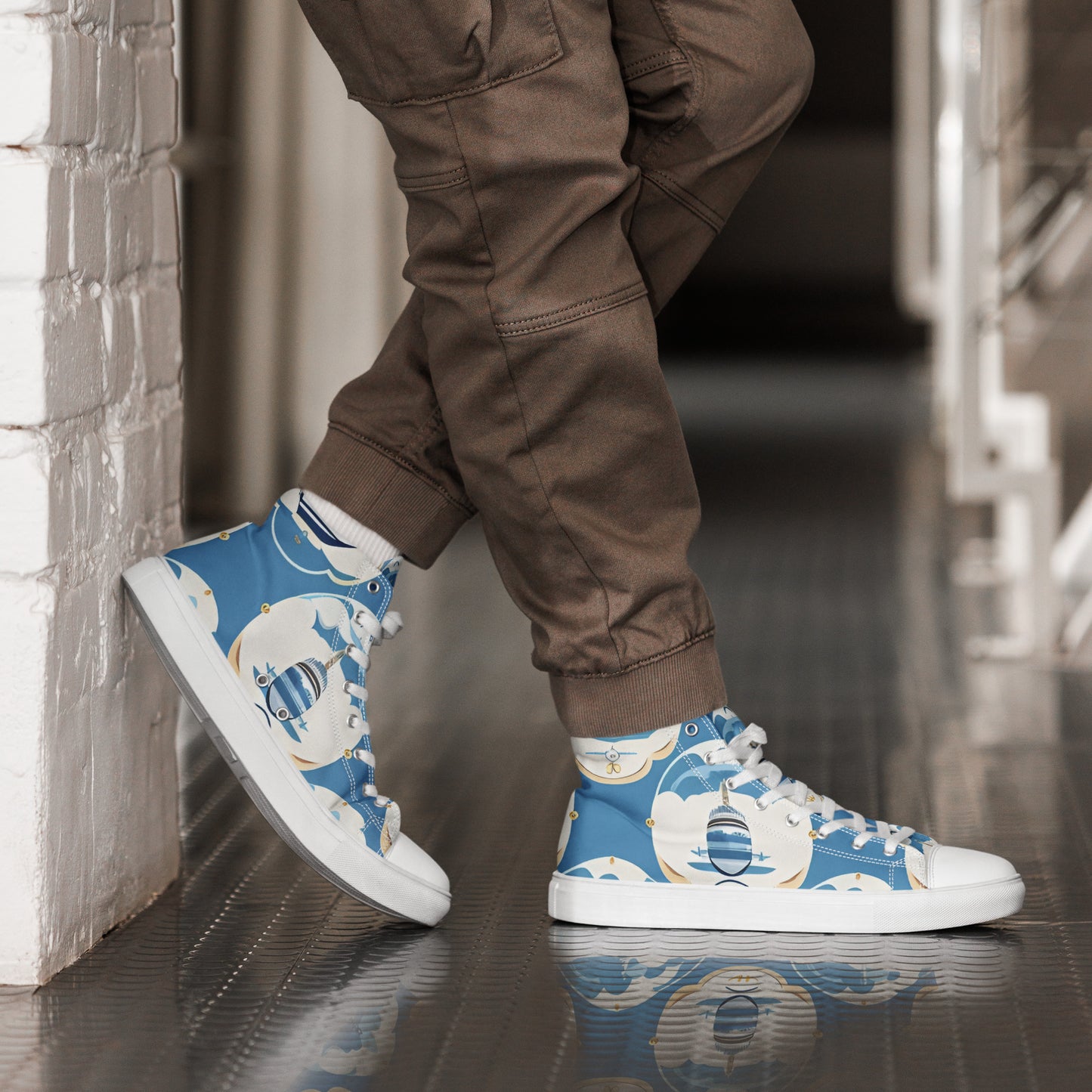 Men’s high top canvas shoes