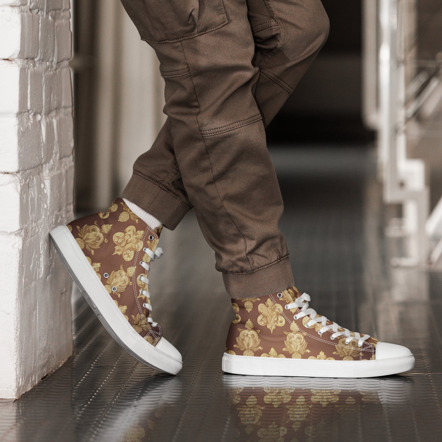 Men’s high top canvas shoes