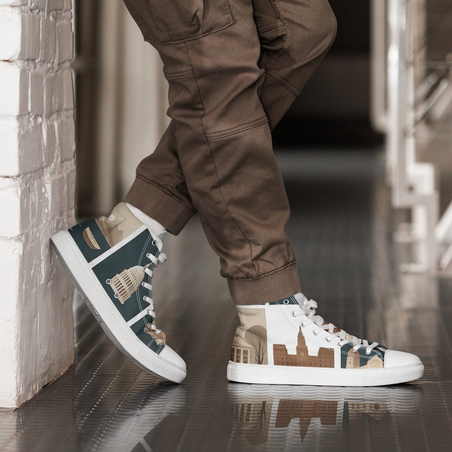 Men’s high top canvas shoes