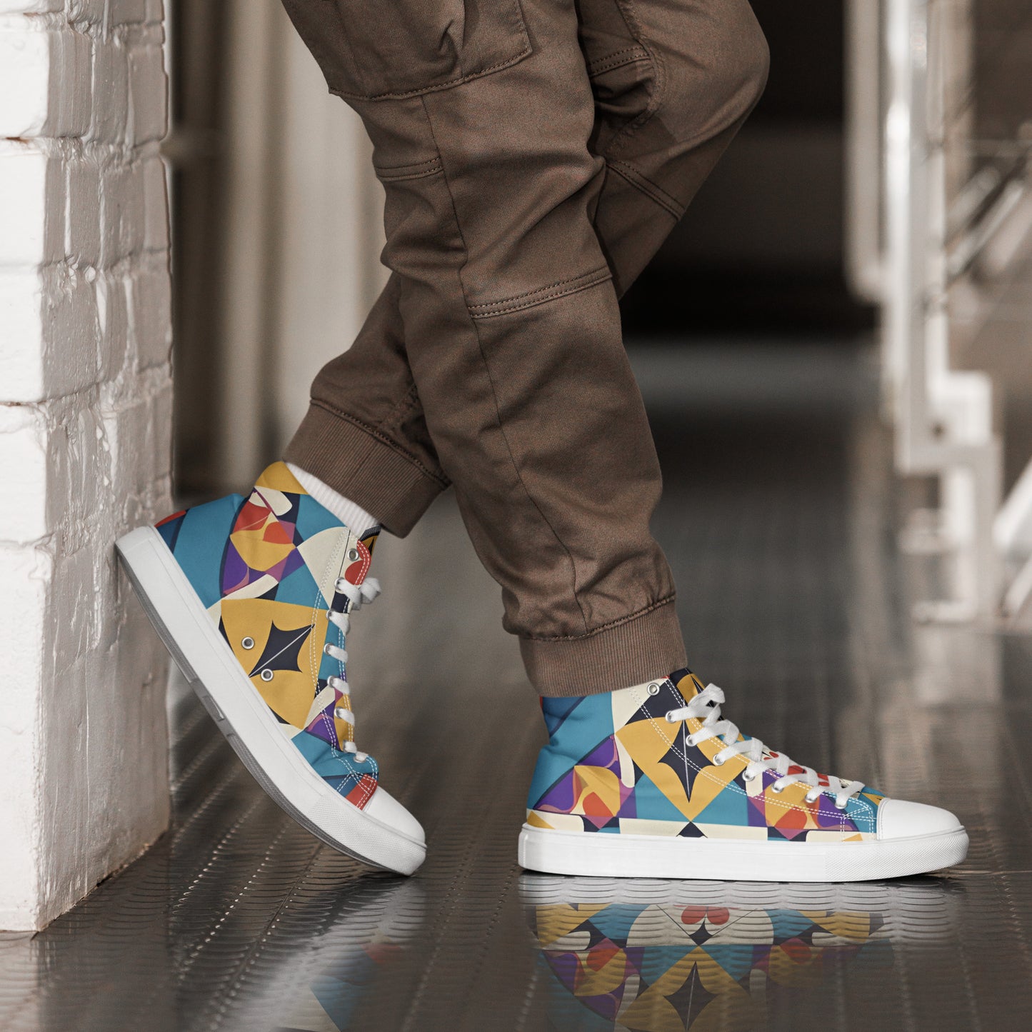 Men’s high top canvas shoes