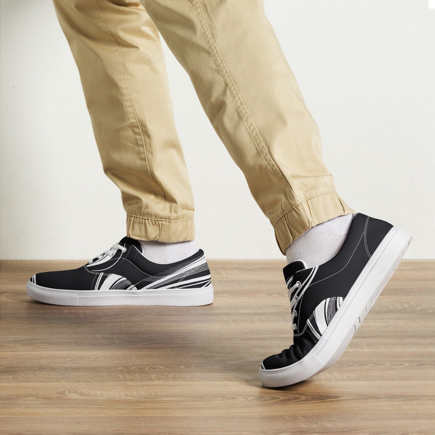 Men’s lace-up canvas shoes