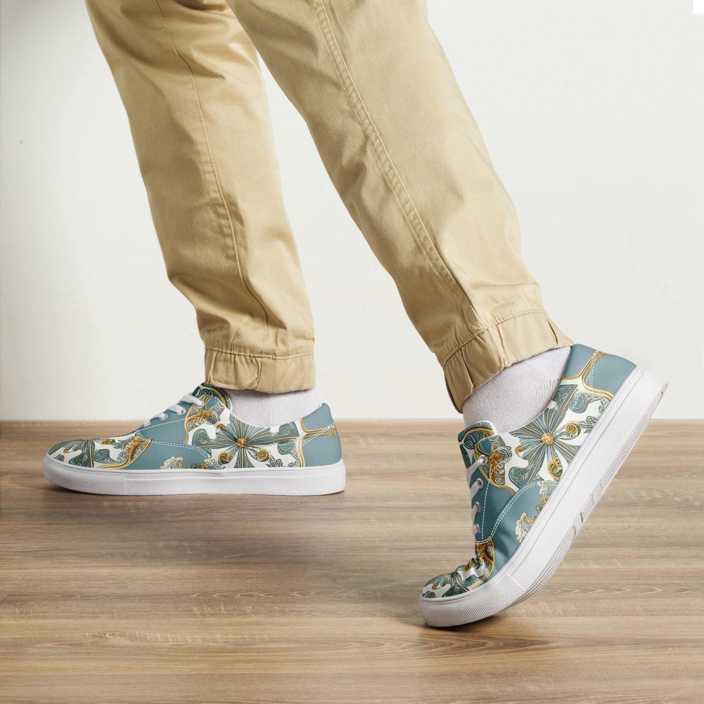 Men’s lace-up canvas shoes