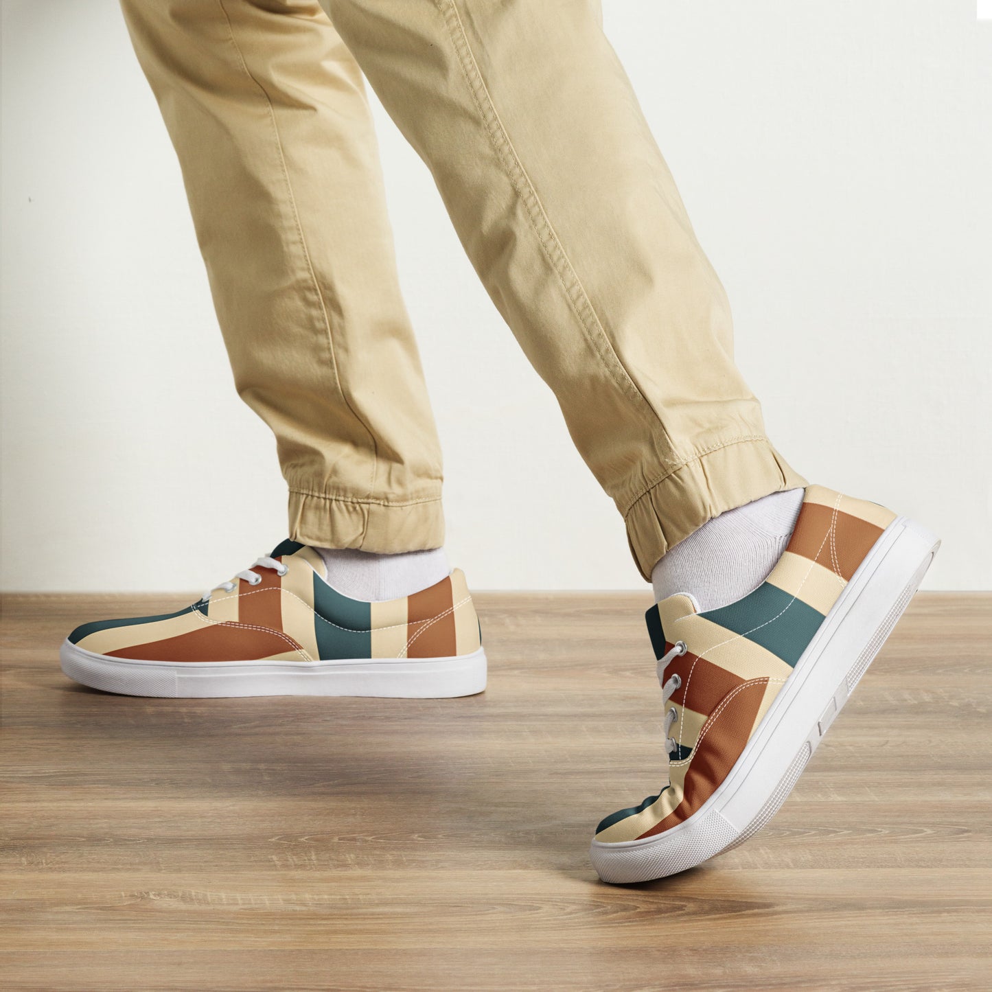 Men’s lace-up canvas shoes