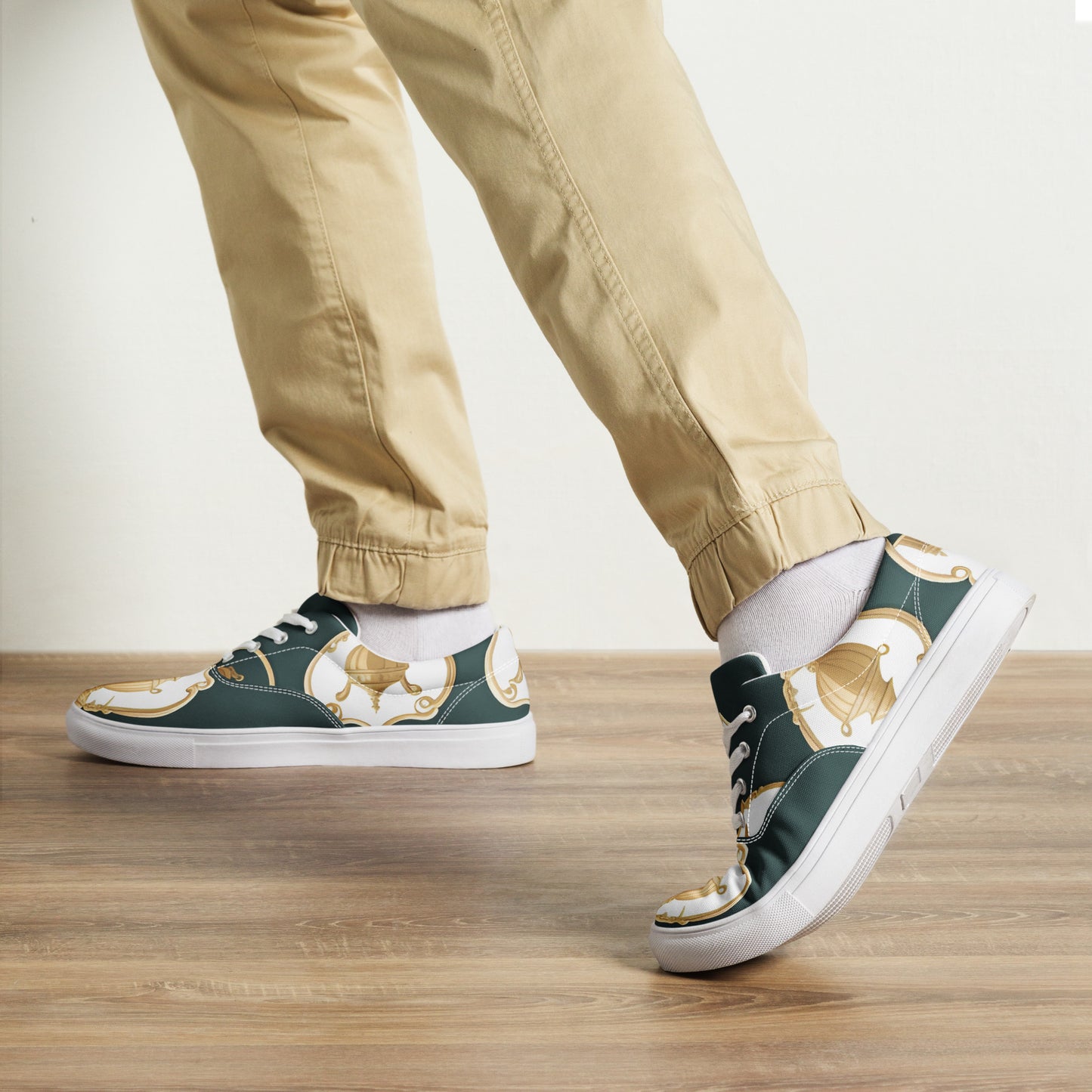 Men’s lace-up canvas shoes