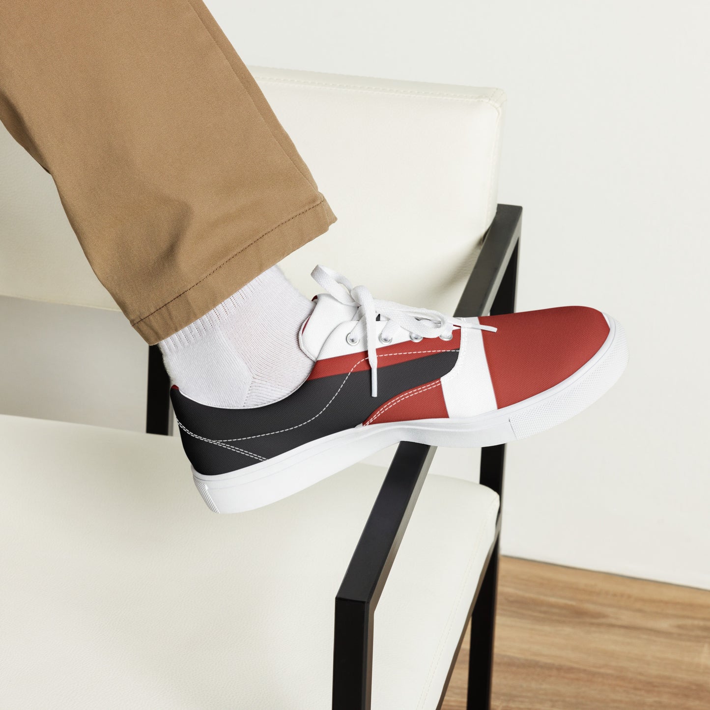 Men’s lace-up canvas shoes