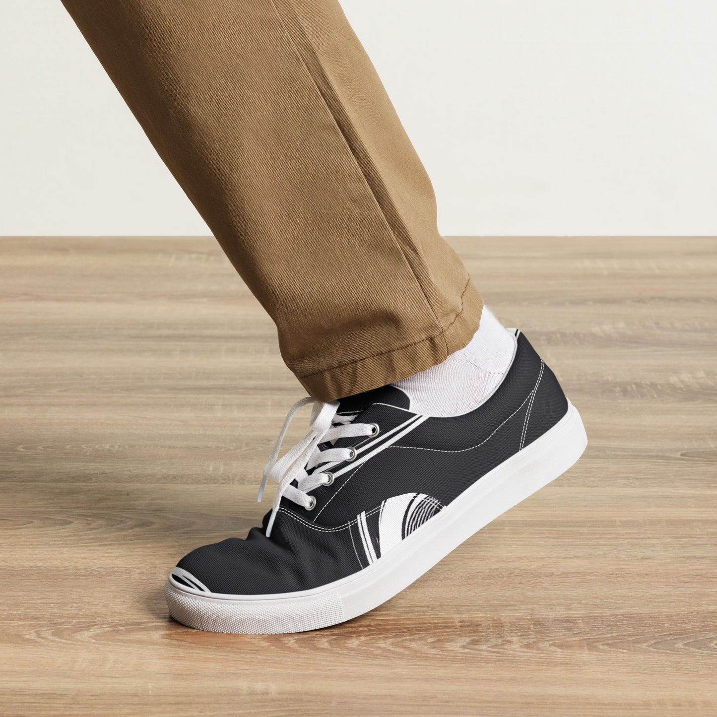 Men’s lace-up canvas shoes