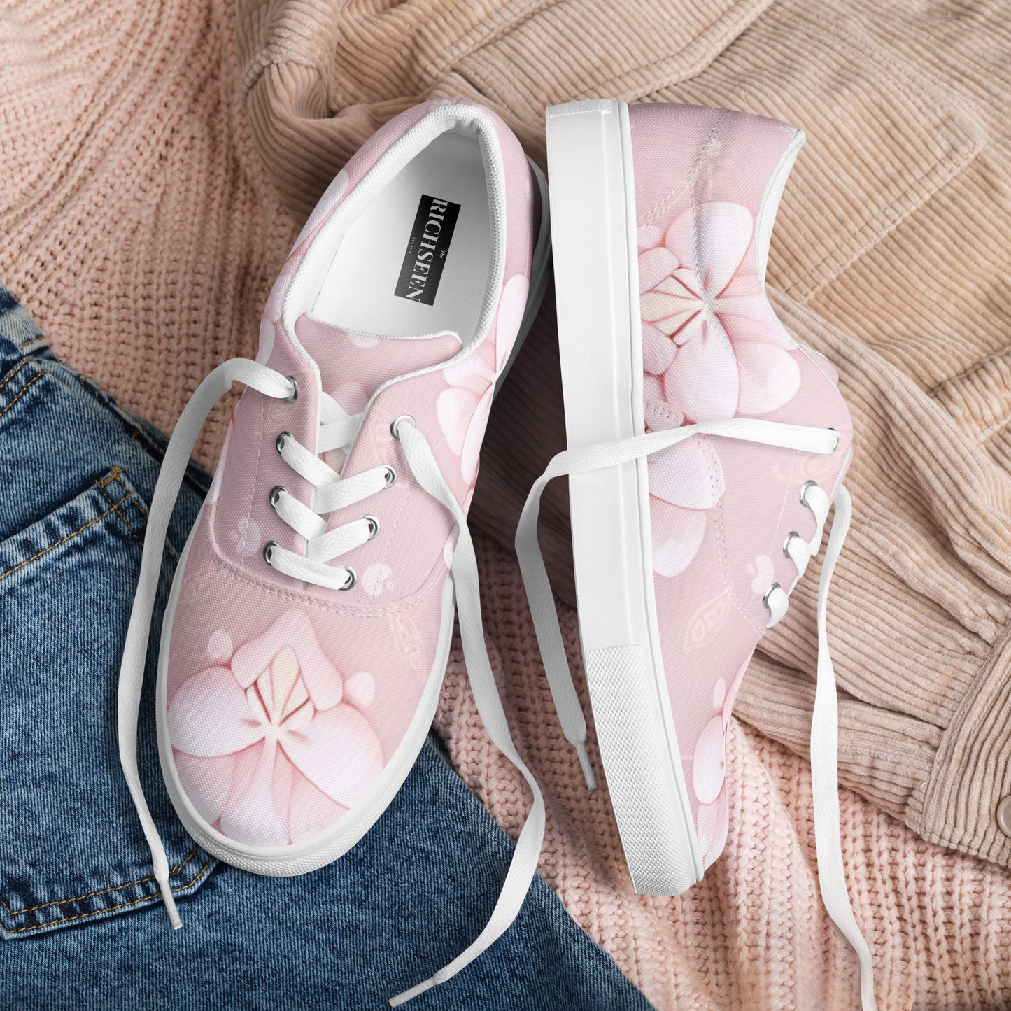 Men’s lace-up canvas shoes