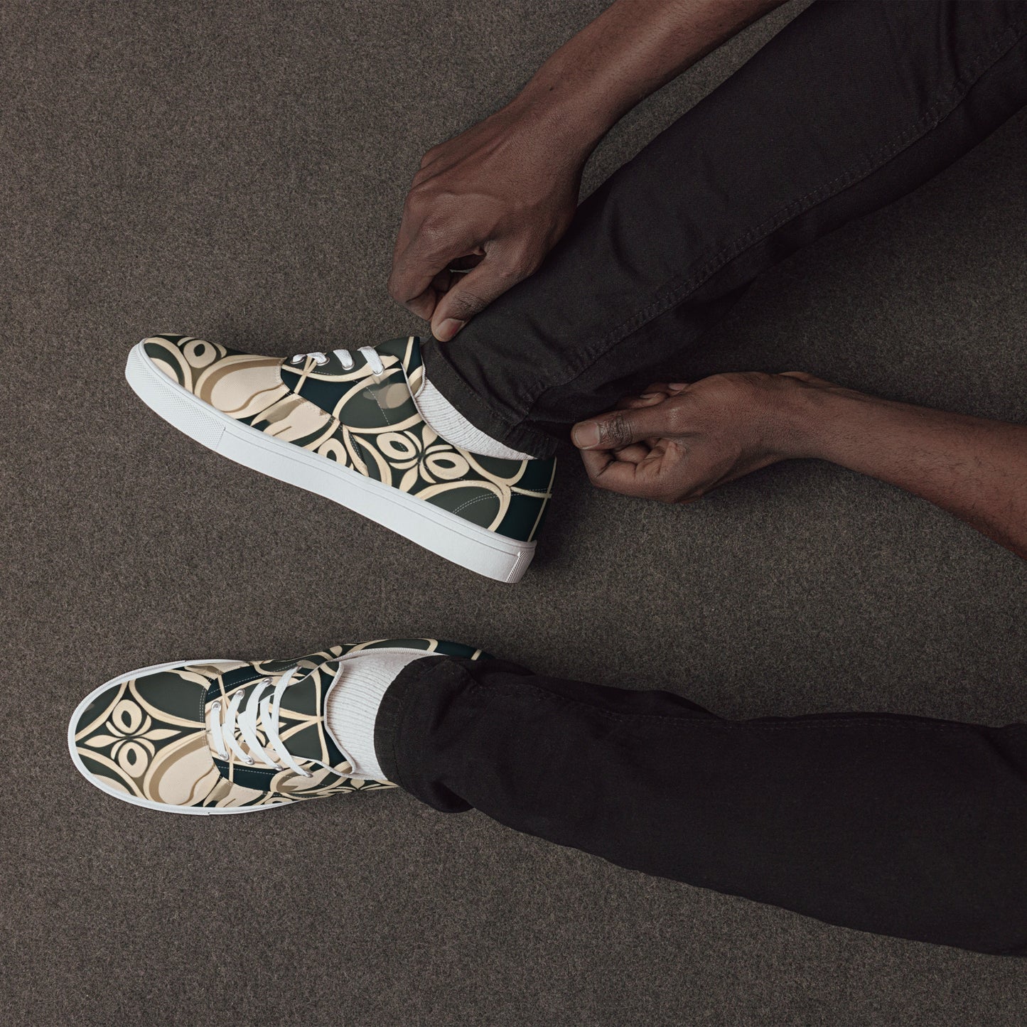 Men’s lace-up canvas shoes