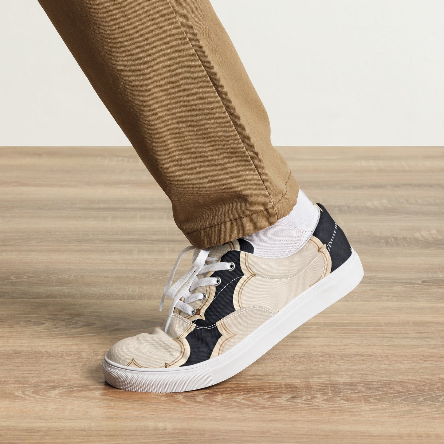 Men’s lace-up canvas shoes