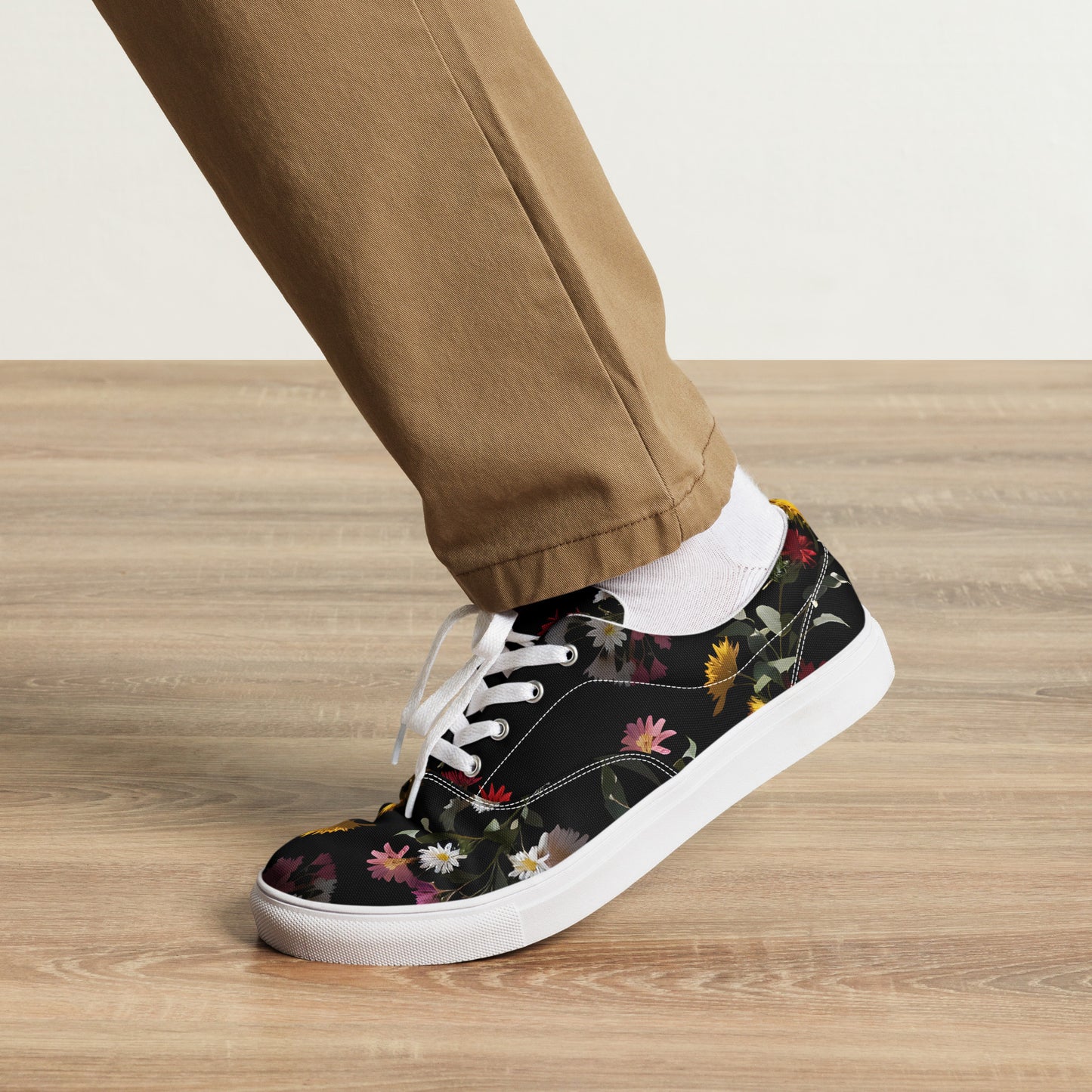 Men’s lace-up canvas shoes