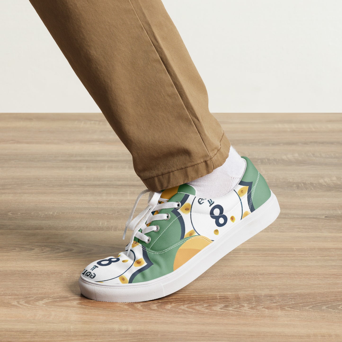 Men’s lace-up canvas shoes