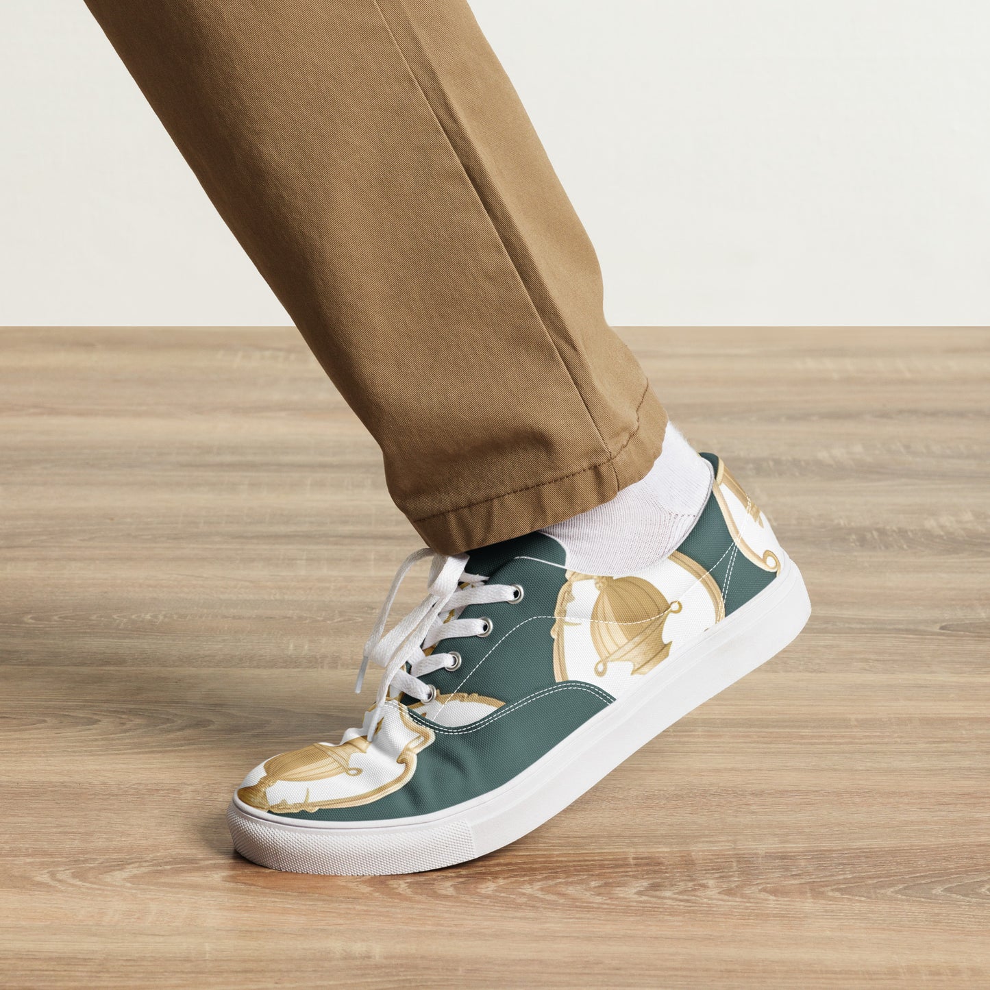 Men’s lace-up canvas shoes