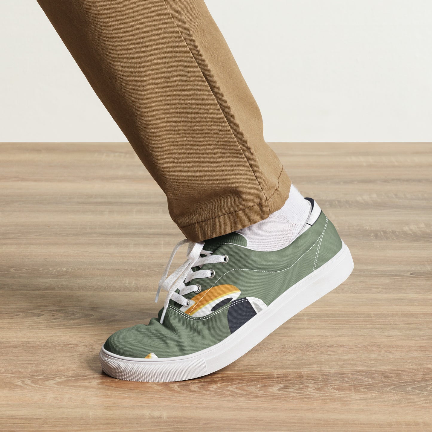 Men’s lace-up canvas shoes