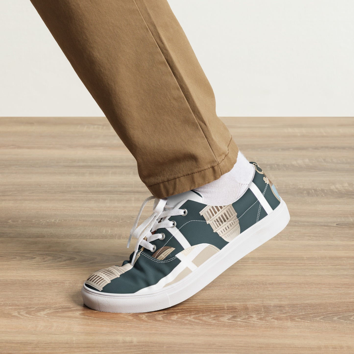 Men’s lace-up canvas shoes