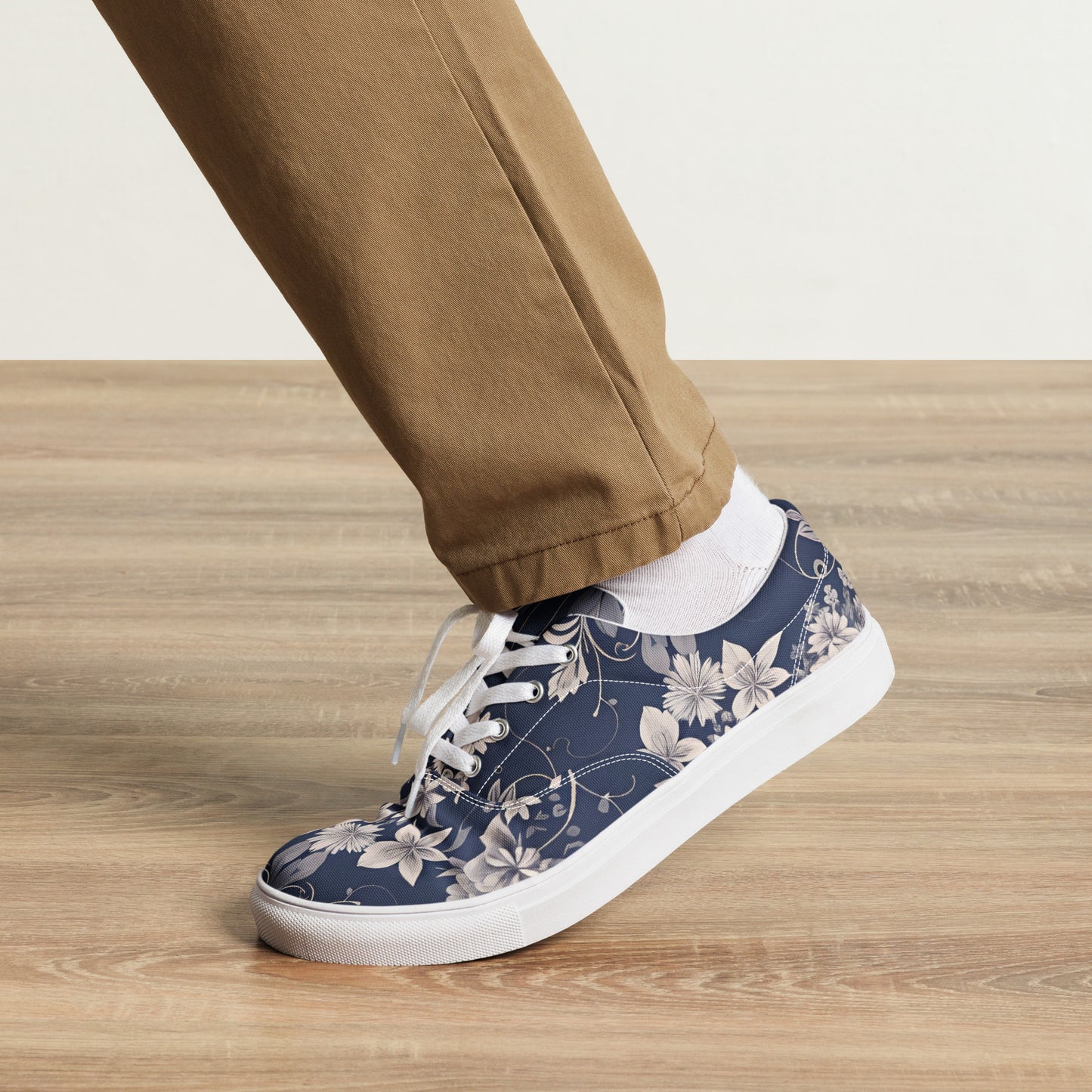 Men’s lace-up canvas shoes