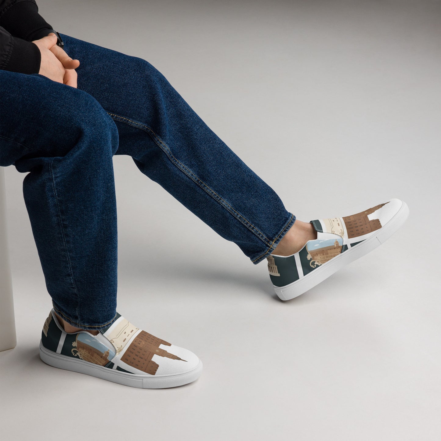 Men’s slip-on canvas shoes