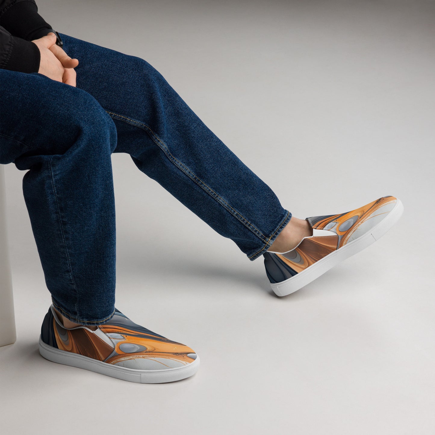 Men’s slip-on canvas shoes