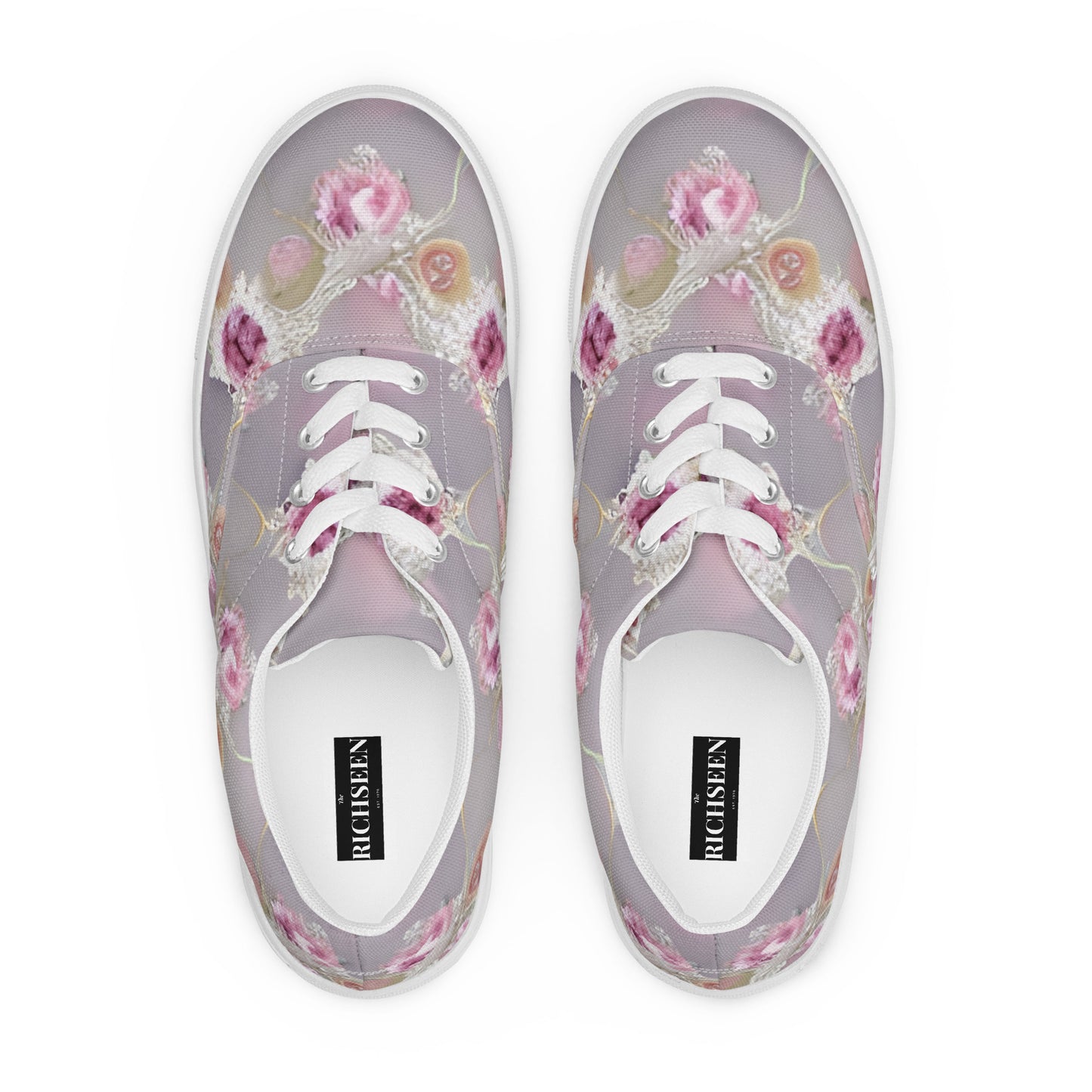 Women’s lace-up canvas shoes