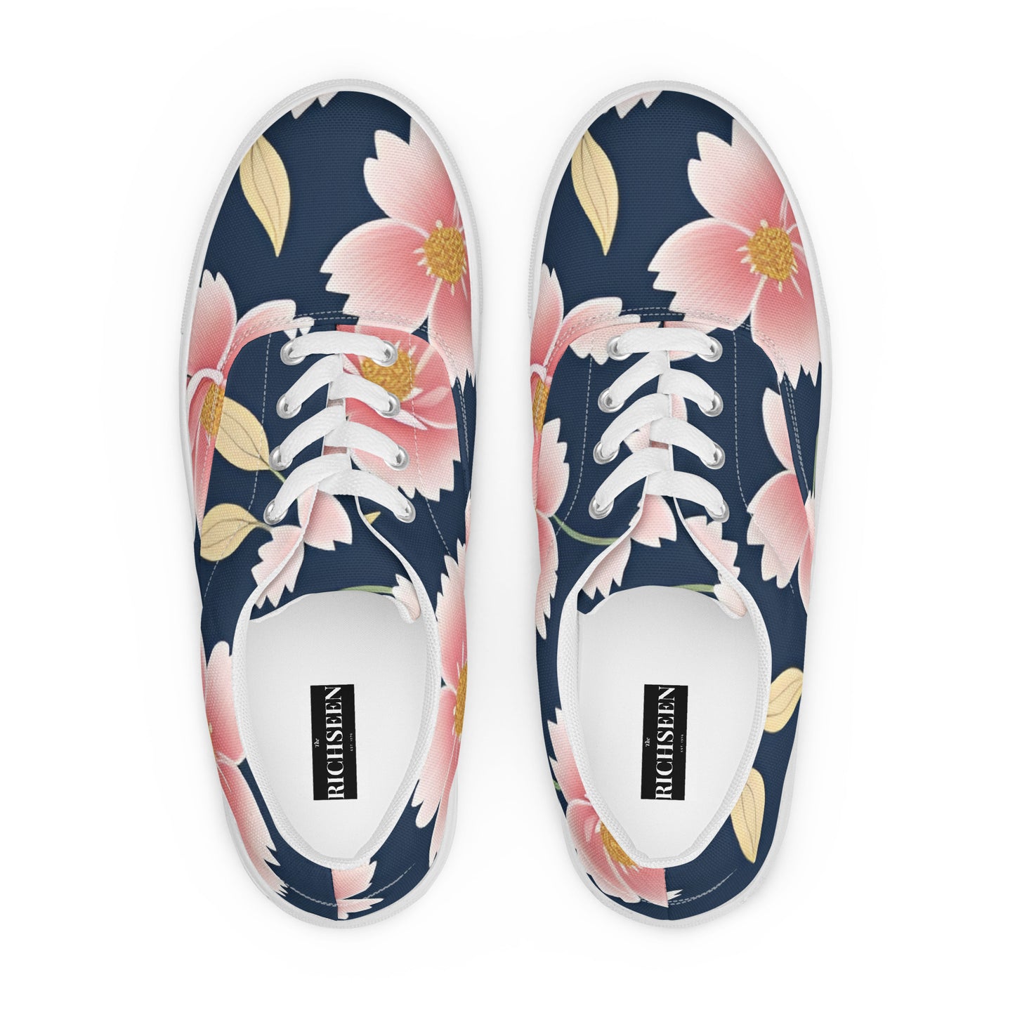 Women’s lace-up canvas shoes