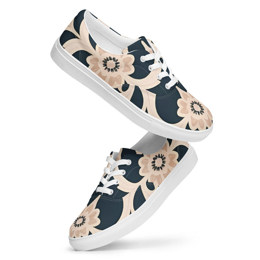 Women’s lace-up canvas shoes