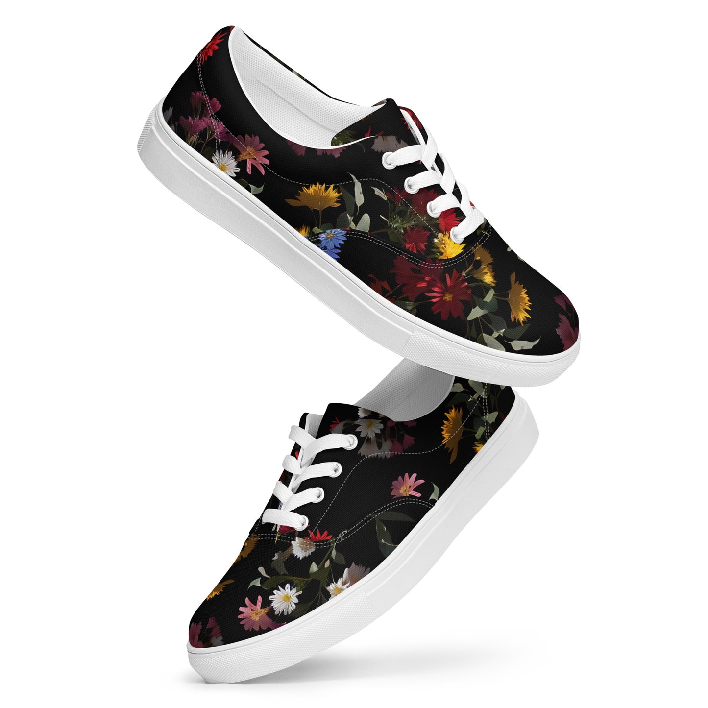 Women’s lace-up canvas shoes