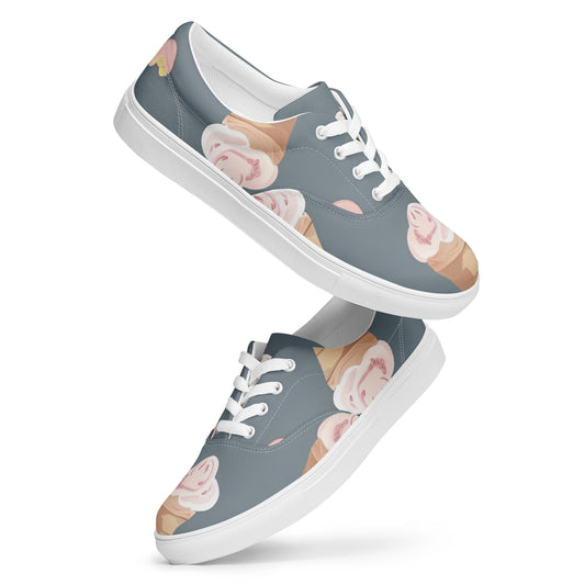 Women’s lace-up canvas shoes