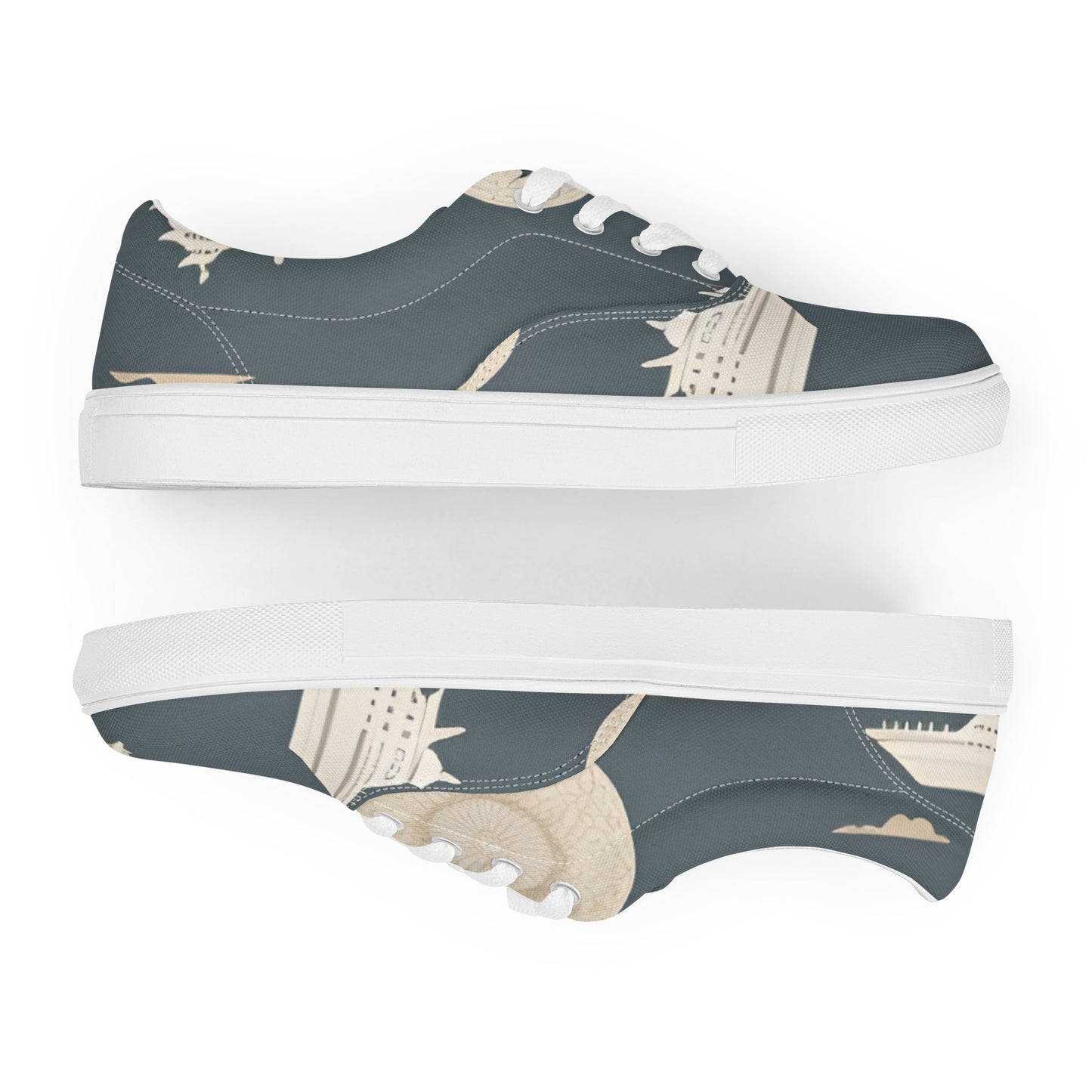 Women’s lace-up canvas shoes