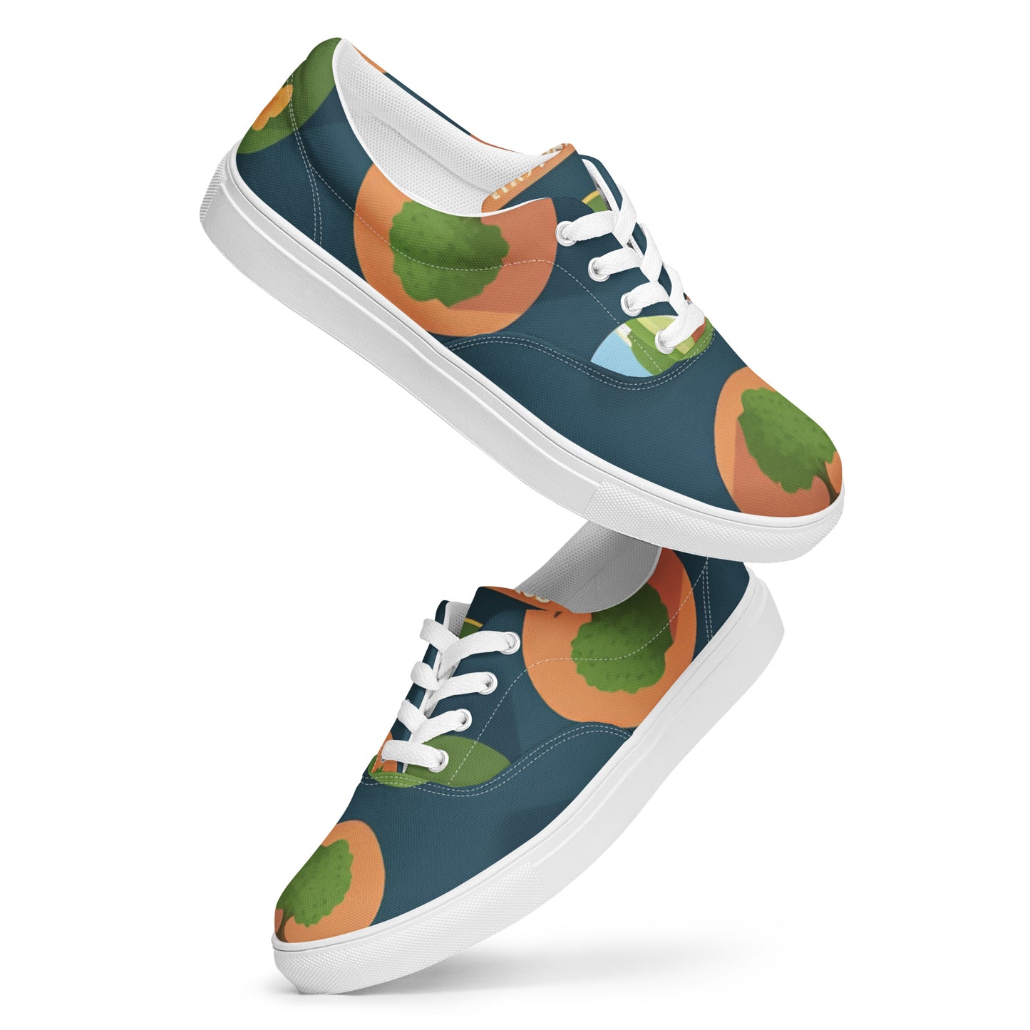 Women’s lace-up canvas shoes