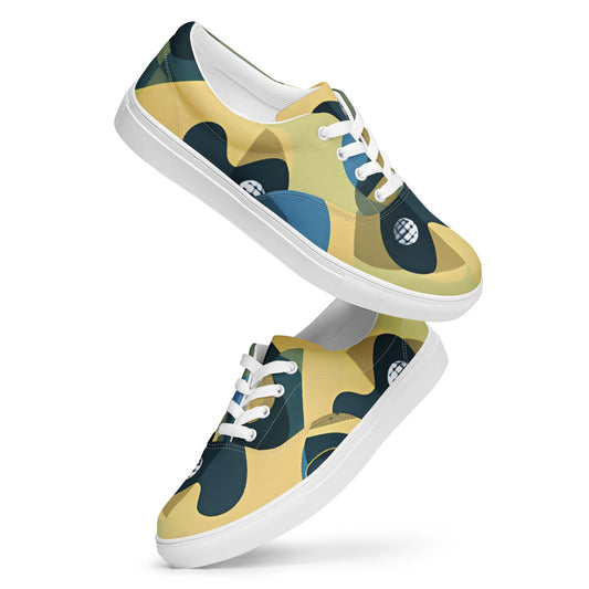 Women’s lace-up canvas shoes