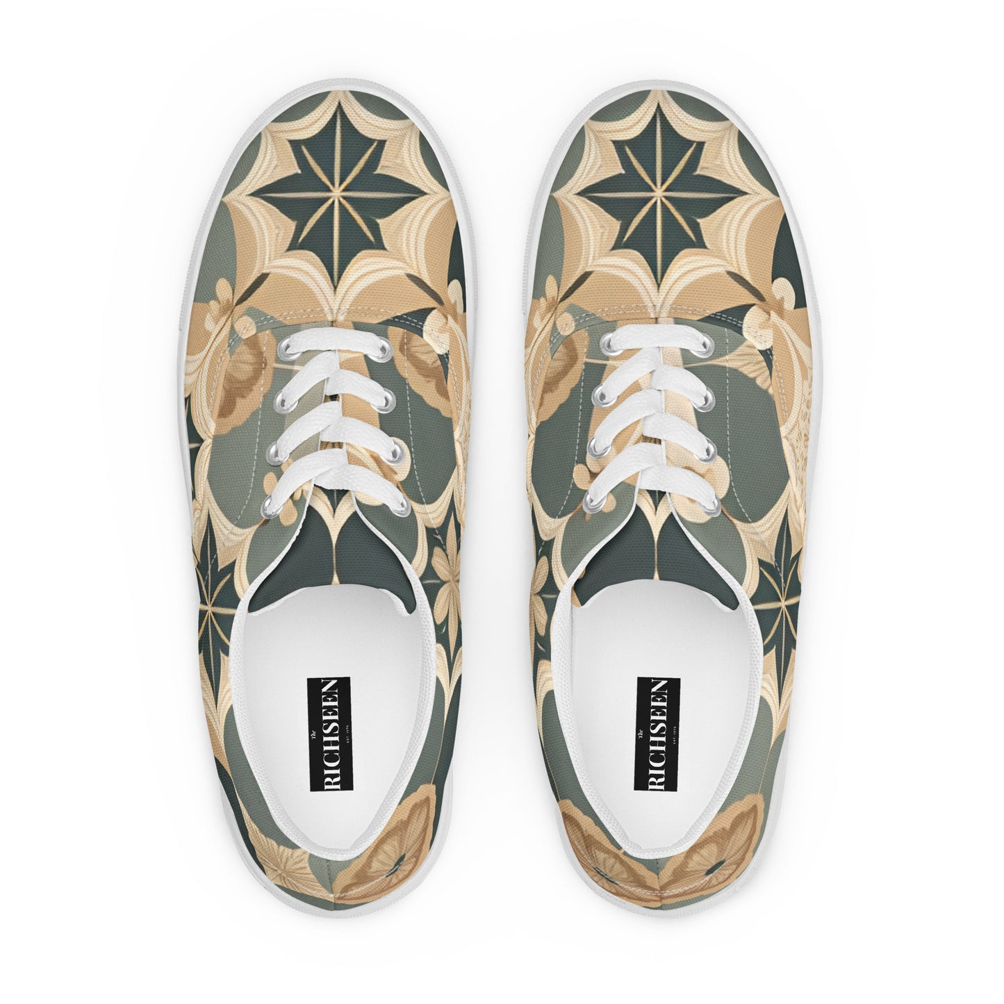 Women’s lace-up canvas shoes