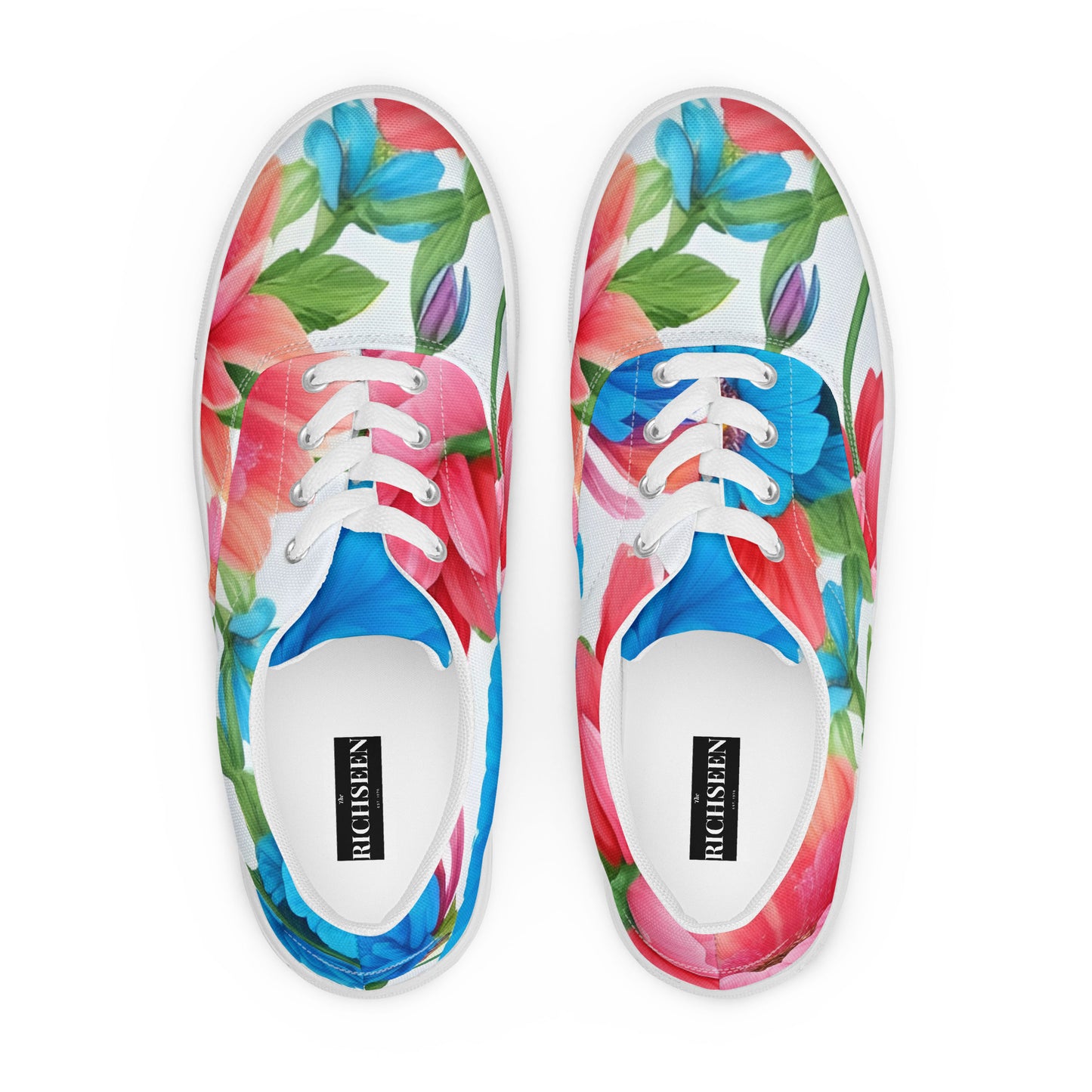 Women’s lace-up canvas shoes