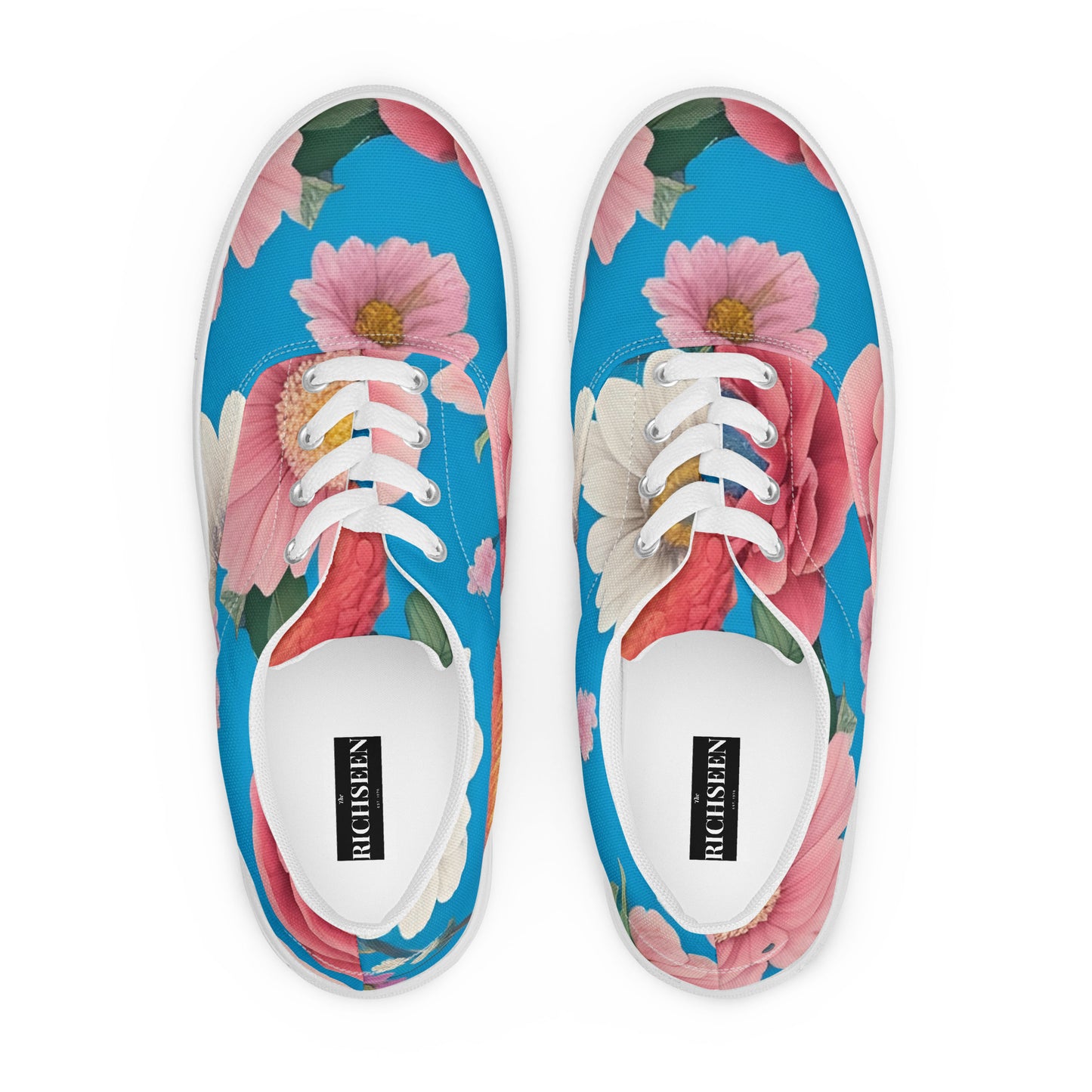 Women’s lace-up canvas shoes