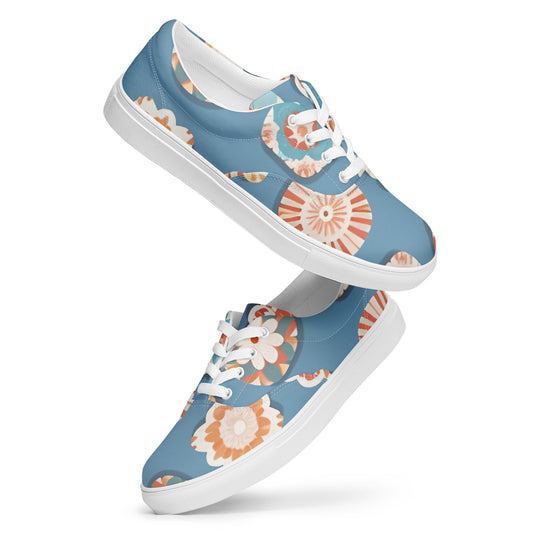 Women’s lace-up canvas shoes