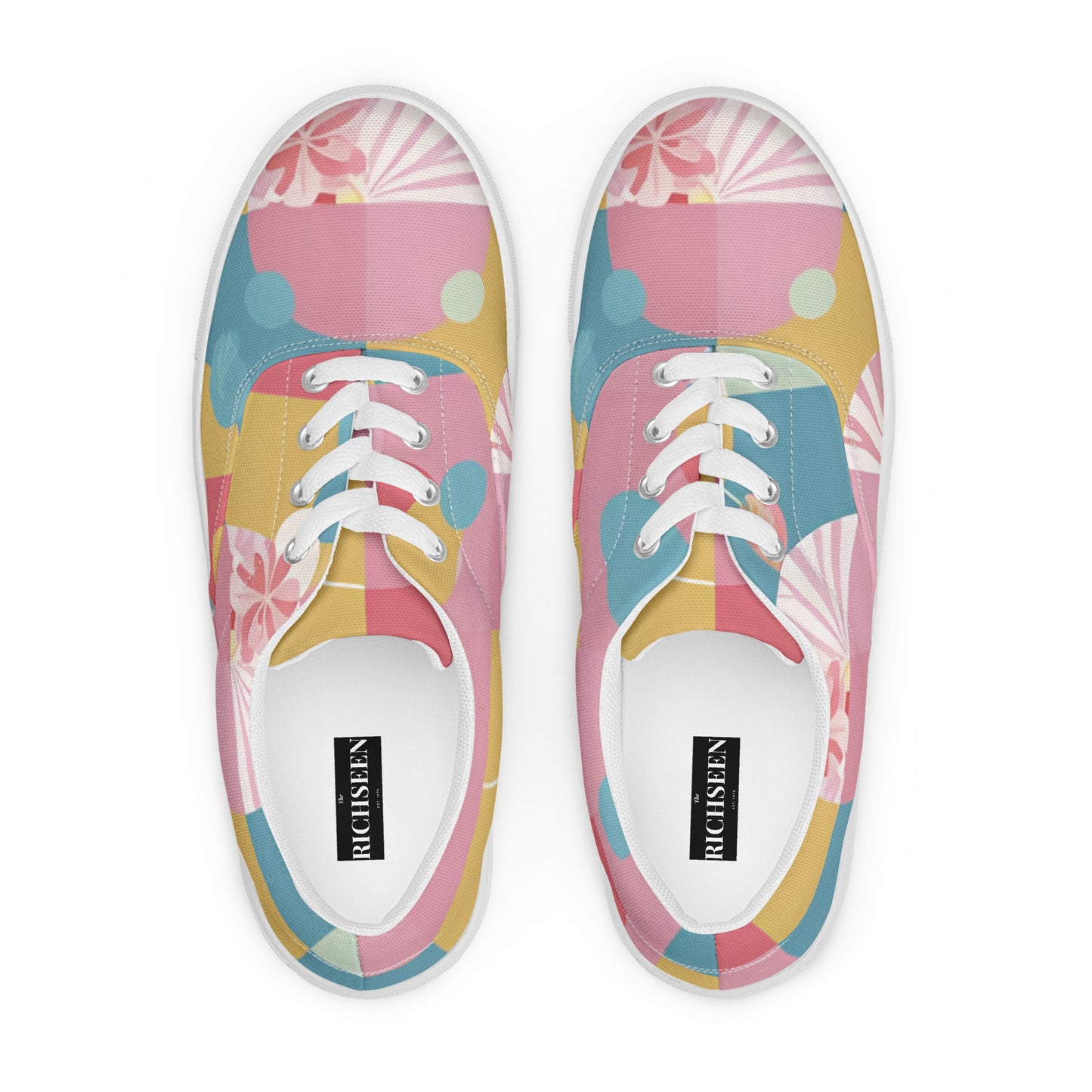 Women’s lace-up canvas shoes