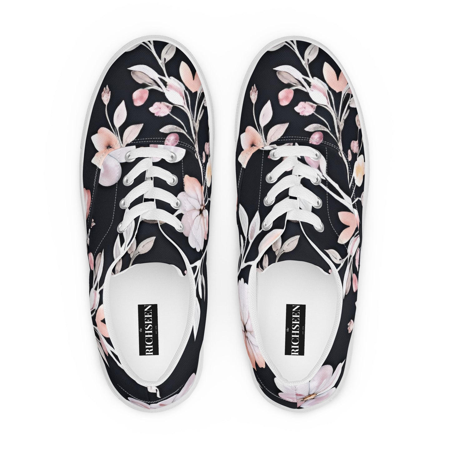 Women’s lace-up canvas shoes