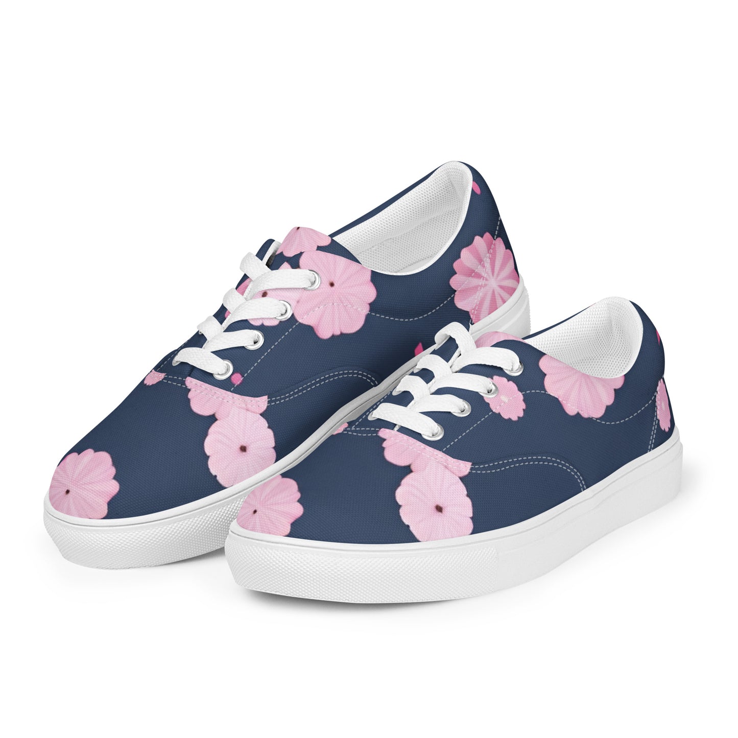 Women’s lace-up canvas shoes