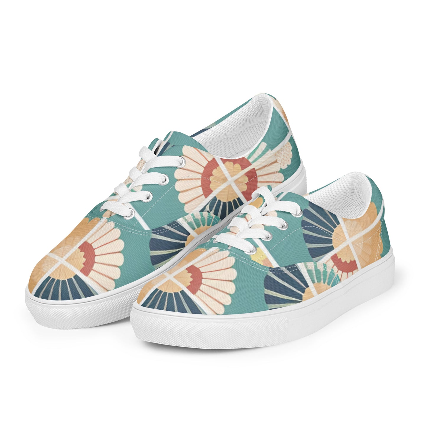 Women’s lace-up canvas shoes